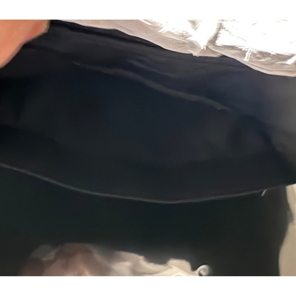 NEW!! Thirty-One Black Crossbody Bag Faith Trust Pixie Dust Embroidered Disney - Picture 5 of 7